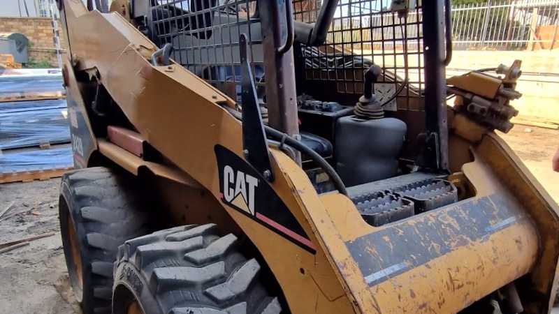 OmecoHub - CATERPILLAR 242B